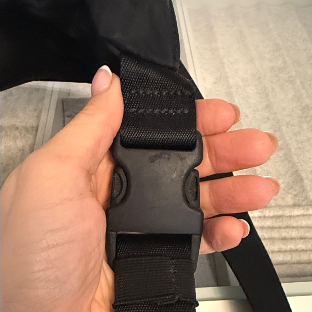 lululemon athletica Black Belt Bag - Picture 5 of 12